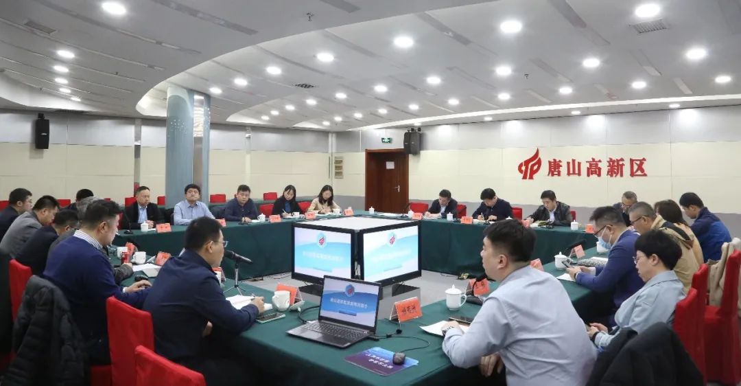 管委会副主任杜佳参加.